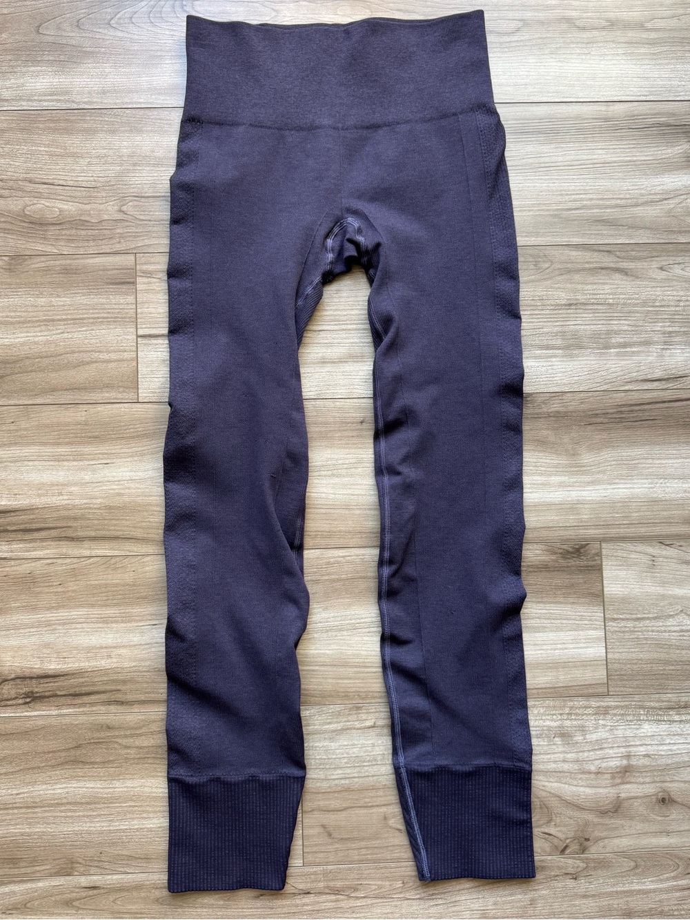 Lululemon Ebb to Street Tights Purple Size 4 Seamless Leggings Yoga workout